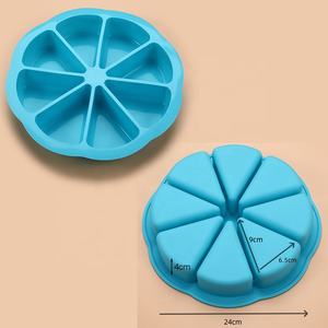 Molde <span class=keywords><strong>de</strong></span> silicona para <span class=keywords><strong>porciones</strong></span> <span class=keywords><strong>de</strong></span> pastel, 8 cavidades triangulares Diy, rebanadas <span class=keywords><strong>de</strong></span> Pizza antiadherentes, molde para hornear pasteles, decoración <span class=keywords><strong>de</strong></span> pasteles, herramientas para hornear - Product Image 2