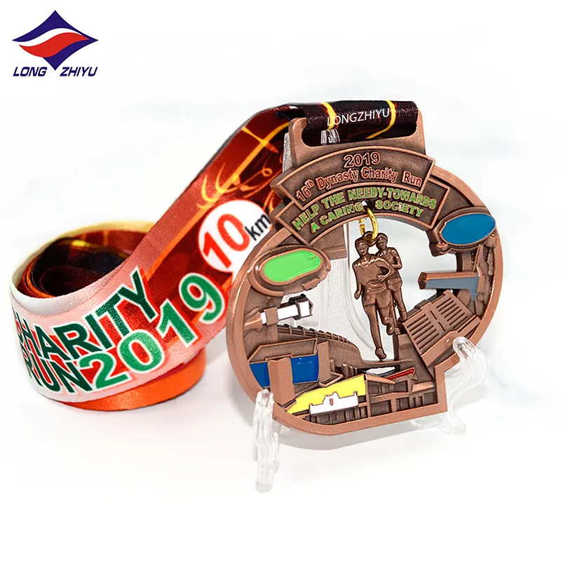 Longzhiyu 15 Jaar Maker Custom Uae Unieke Koperen Finisher Medailles Groothandel Hardlopers Metalen Marathon Medaille Voor Dubai