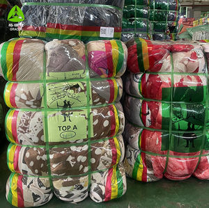 เสื้อผ้าแบรนด์เนมคุณภาพสูง คละแบบจากตุรกี เสื้อยืดไทย ขายส่งเสื้อผ้ามือสองจากไทยและอังกฤษ - Product Image 1