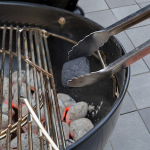<span class=keywords><strong>Grille</strong></span> de cuisson <span class=keywords><strong>ronde</strong></span> pliable en acier inoxydable pour barbecue extérieur avec poignée, fabriquée par une usine OEM - Product Image 2