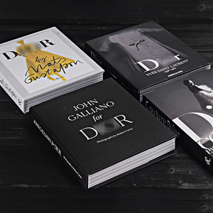 Libro Decorativo di Lusso con Copertina Rigida in Bianco e Nero e Grigio per Caffetteria, Libreria, Tavolino, Hotel e Arredamento Casa - Product Image 4