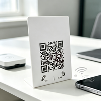 Support de carte NFC personnalisé pour table avec puce RFID 13,56 MHz, conception étanche pour utilisation sur les réseaux sociaux, impression de code QR et de logo