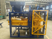 Ligne de production de blocs creux en béton automatique et efficace QT4-25