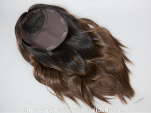 Topper de <span class=keywords><strong>cheveux</strong></span> humains naturels à 150 % de densité, base en soie, pour femmes, brun foncé balayage, noué à la main, nœuds invisibles, aspect cuir chevelu naturel, à clipser - Product Image 5