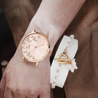 Ensemble de bijoux montre à quartz pour femme Source Factory, cadran papillon en cristal or rose, bracelet en cuir blanc, bracelet papillon en perles