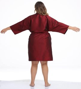 Robe de salon de beauté de luxe personnalisée avec logo rouge en polyester imperméable, kimono pour <span class=keywords><strong>coupe</strong></span> de cheveux pour adultes - Product Image 6