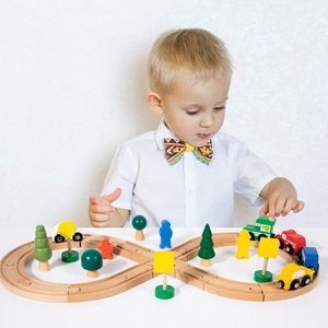 Modèle de train en bois pour enfants 1:<span class=keywords><strong>24</strong></span> avec rails en forme de huit pour l'apprentissage pratique et le développement cérébral, jouet de piste 3D pour les 4-6 ans - Product Image 2