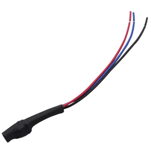 Relé de alimentación de 12V con filtro de condensador para cámara de visión trasera de coche - Product Image 5