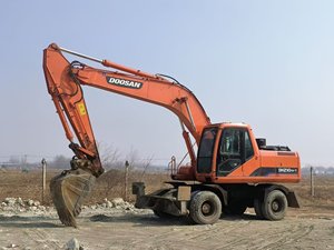 Excavadora de Ruedas Usada Doosan DH210W-7 de 21 Toneladas, Excavadora de Ruedas Coreana Original Dh150w-7/dh210/140w/210w en Venta - Product Image 4