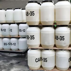 Suministro de Fábrica CAB 35% Cocamidopropil Betaína CAPB Detergente Champú Jabón Material Lauril Éter Sulfato de Sodio SLES 70% - Product Image 1