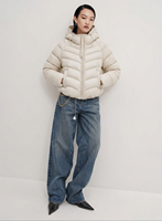 Blouson d'hiver matelassé en V pour femme, personnalisé, tricoté, à capuche régulière, avec cordon de serrage, fermeture éclair, écologique, vente en gros