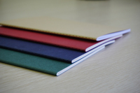 En vrac Recyclé A5 Plaine Couture cahier de Papier Kraft Brun 30 feuilles Pages Lignées
