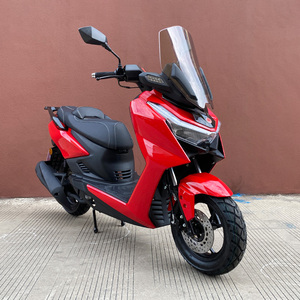 Nuevo diseño <span class=keywords><strong>Leibao</strong></span> 150cc Scooter de gasolina de 4 tiempos Velocidad máxima 95kmh Frenos de disco traseros delanteros refrigerados por aire Motocicletas potentes para adultos - Product Image 4