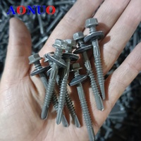 Vente directe usine C1022 Vis autoperceuses en acier au carbone avec revêtement Ruspert, tête hexagonale à bride, pour toiture, avec rondelle EPDM collée