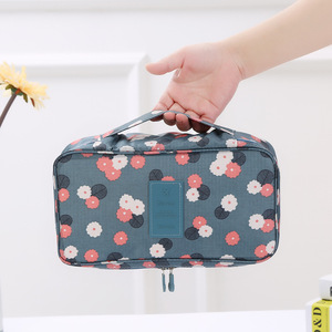 Bolsa de Almacenamiento de Ropa Interior con Diseño Floral, Organizador de Sujetadores Rectangular para Viaje, Bolsa de Aseo Portátil Impermeable, Tamaño Extra Grande - Product Image 5