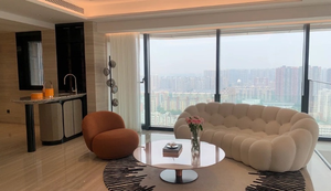 أريكة كرة القدم الفرنسية البسيطة JJY-023 بتصميم منحني فني من القماش الإيطالي، مريحة وقابلة للطي للغرف والفنادق والقاعات - Product Image 2