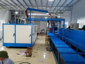 Machine de fabrication de chaussures, 2 pièces, injection de mousse PU, semelle de chaussure, pantoufle, sandales - Product Image 2