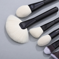 Ensemble de pinceaux de maquillage vegan de qualité supérieure, 18 pièces, noir mat, portable, fabrication en gros
