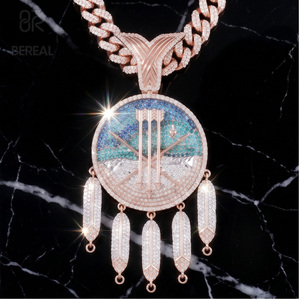 จี้เพชรโมอิสซาไนต์ทรงฮิปฮอปแบบ Iced Out เงินแท้ 925 สำหรับผู้ชาย จี้โลโก้สุดฮิต ประดับเพชร VVS แบบกำหนดชื่อได้ เครื่องประดับคุณภาพสูง - Product Image 1