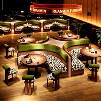 Meubles de restaurant sur mesure, ensemble table et chaises de café, bois massif, banquette en forme de U, usage commercial