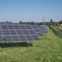 SOEASY Vente en gros de structure de montage au sol solaire robuste en acier galvanisé pour champ ouvert, support au sol en acier pour panneaux photovoltaïques de grande taille pour usage agricole