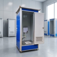 Toilettes portables modernes, pratiques et économiques, écologiques, design durable pour les zones rurales, les parcs, les immeubles de bureaux, les magasins