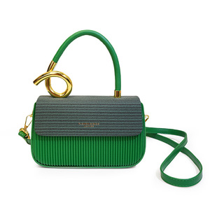 2025 nuevo bolso personalizado europeo y americano, bolso <span class=keywords><strong>de</strong></span> caja <span class=keywords><strong>de</strong></span> gama alta para mujer, bolso cuadrado pequeño cruzado - Product Image 6