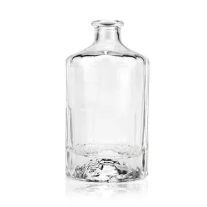 优质圆形伏特加酒瓶伏特加龙舌兰酒瓶圆形透明伏特加500毫升玻璃瓶