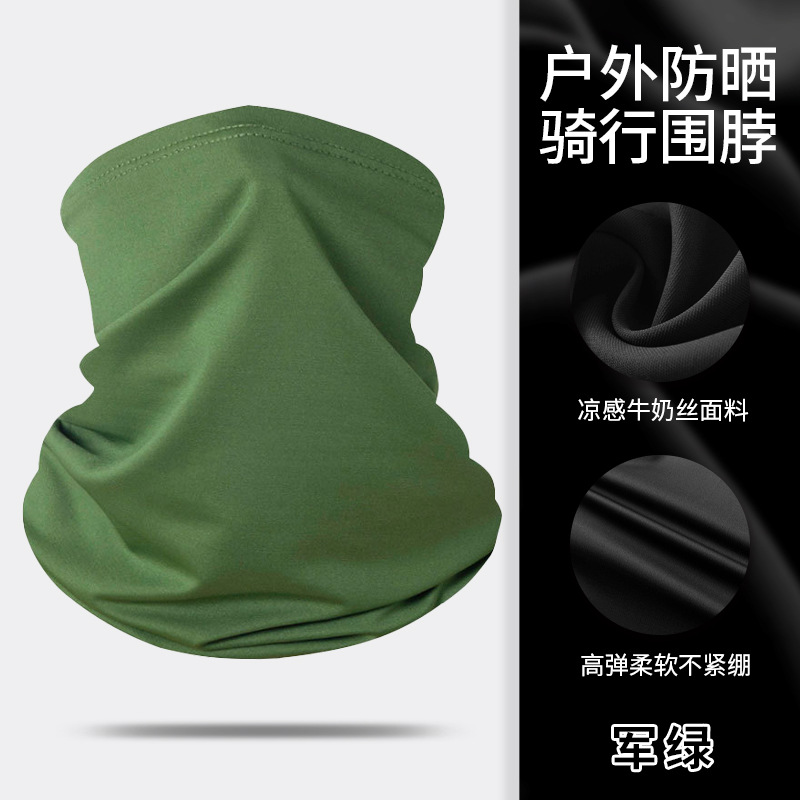 Pañuelo verde militar [seda de leche]