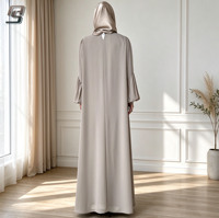 Gaun Muslim Abaya Poliester OEM Kustom, Model Longgar, Sopan, Lengan Reguler, Ujung Berlipit, Gaun Islami Etnik Musim Panas, Label Pribadi
