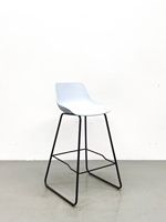 Tabouret de bar design moderne en vente chaude, chaise colorée à pieds hauts en plastique, mobilier de restaurant et de café pour l'extérieur, jardin, salle à manger