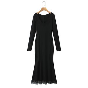 เดรสทรงบอดี้คอนสีดำสำหรับสาวพลัสไซส์ แต่งขอบลูกไม้ คอทรงโอ แขนยาว สีพื้น ผ้าฝ้าย - Product Image 1