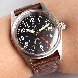 Tandorio 新作 36mm パイロットウォッチ ホワイト/ブラックダイヤル NH34 GMT レトロ 機械式腕時計 NH34A 自動巻き メンズ腕時計 20気圧防水 - Product Image 1