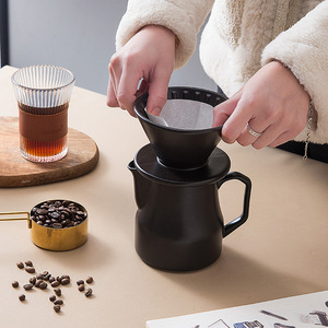 Cafetière à filtre en céramique et porcelaine, fabriquée à la main, écologique, finition semi-brillante noire et blanche, directement de l'usine - Product Image 2