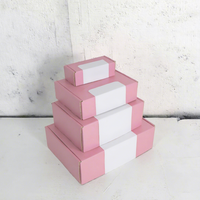Maßgefertigte Rosa Wellpappe-Versandbox |   Bedruckte Versandbox für E-Commerce, Kosmetik & Geschenkverpackungen