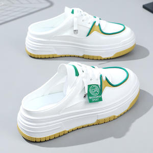 QRH011 nouveau respirant femmes demi pantoufles 2023 printemps/été polyvalent respirant chaussures décontractées semelle épaisse étudiant conseil chaussures - Product Image 1