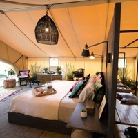 Tente de camping de luxe en plein air, tente de safari en toile PVDF imperméable pour hôtel-resort avec salle de bain