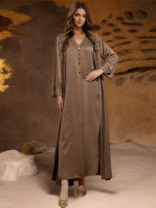 Abaya Dua Potong Berhias Manik-Manik dengan Kerah V, Pakaian Islami yang Sopan untuk Acara Perayaan di Saudi dan Dubai - Product Image 5