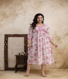 Vestido Midi Blanco y Rosa para Mujer, Diseño de Diseñador, con Cuello en V, Botones de Encaje, Mangas y Detalle de Ribete, Elegante, Casual y a la Moda - Product Image 3