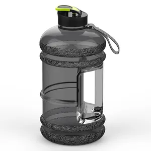 2.2 L Half Gallon Water Bottle mit Insulated Storage Sleeve Tritan BPA Free Large Water Bottle/2.2 Liter (74 Ounce) Big Sport