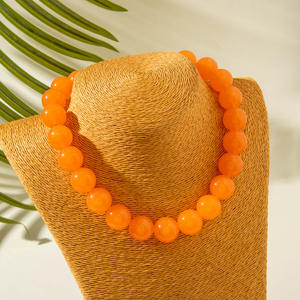 قلادة عنق بالخرز الكبير من أوروبا وأمريكا مبالغة 18 قلادة عنق من الأكريليك بلون الهلام الطازج للسيدات والفتيات - Product Image 4