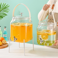 Bouilloire de fête en plastique transparent écologique de grande capacité avec robinet pour les boissons aux herbes et thé aux fruits Design moderne