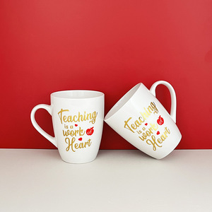 Tasse en céramique blanche avec impression de lettres, mugs en porcelaine, design « l'enseignement est une œuvre du cœur » pour la rentrée scolaire - Product Image 3