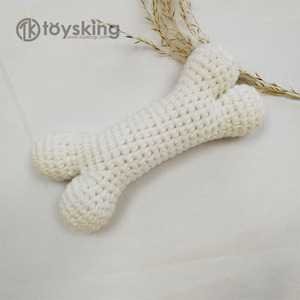 ของเล่นเคี้ยวรูปกระดูกน่ารักตลกๆ สำหรับสุนัข ยี่ห้อ TK Wholesale ทำจากขนสัตว์ผสมใยฝ้าย PP พร้อมเสียงบีบมีเสียง ของเล่นถักโครเชต์รูปอาหารสัตว์เลี้ยง - Product Image 6