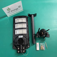 Lampe de sécurité solaire extérieure intégrée avec IA V380 300W 450W 2-en-1 Éclairage public IP66 LED ABS Caméra CCTV 4G Contrôle par application mobile