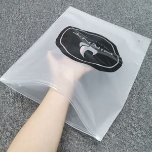 Fermuarlı çanta özel dondurucu sıvı fermuarlı plastik büyük boy ve plastik su geçirmez gözyaşı ambalaj PE ekran baskı güvenlik 3 renk - Product Image 4