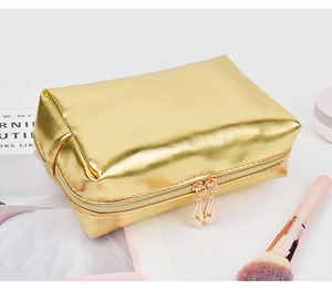 Pochette de soirée pour femmes et filles, sac à main tendance en cuir PU doré métallisé, fermeture éclair, léger, résistant à l'eau, portable - Product Image 3