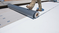Nahtlose Wasserdichte TPO-Dachdämmung Weiße Rollen ASTM/EN Standard 5 Jahre Garantie Industriedesign Wohnhausdach