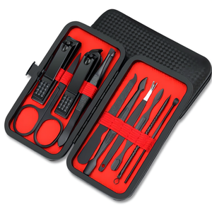 Kit de Manicura de 10 Piezas, Cortaúñas Negros, Estuche de Viaje Metálico, Set de Cuidado Personal para Hombres - Product Image 1