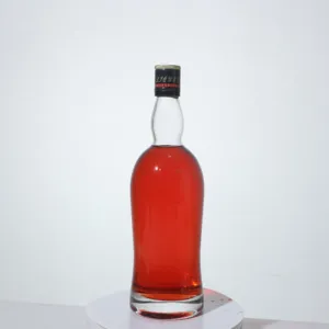 Commercio all'ingrosso personalizzato 500ml 700ml 750ml 1000ml vuoto XO Brandy bottiglia di vetro tappo a vite Top Vodka Whisky bottiglia di vetro liquore vino sfuso